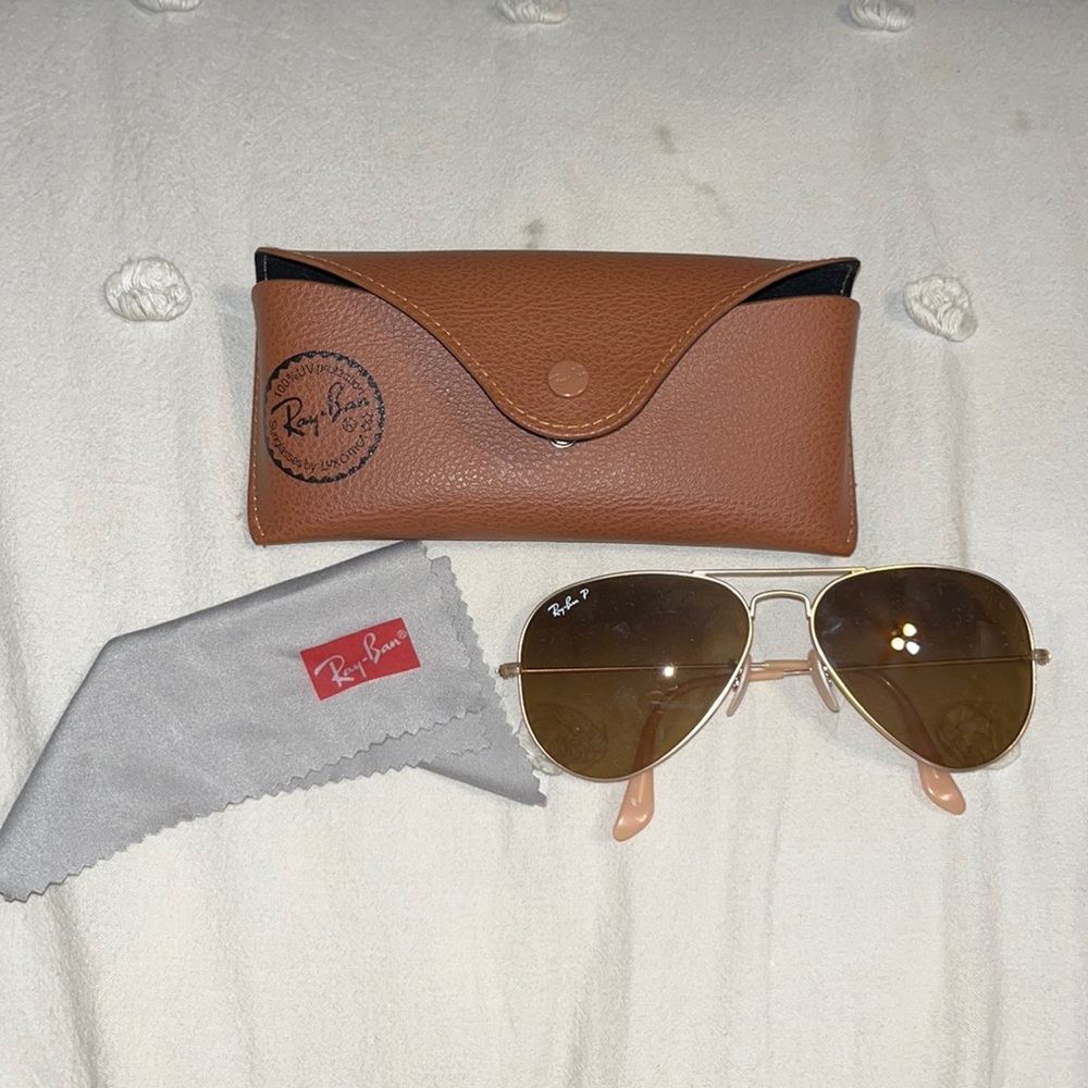 Polarized women’s brown aviators